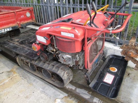 รหัส:12000940รถขนย้ายสินค้าพืชเกษตรเครื่องดีเซลE-HMขนาด7.0PSกะบะกว้าง85X105www.nihonmono.com