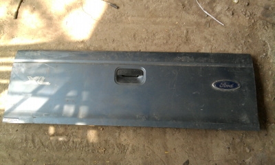 ขาย ฝาท้ายกระบะฟร์อดเรนเจอร์ สภาพดีครับถอดจากป้ายแดง ของแท้ครับ