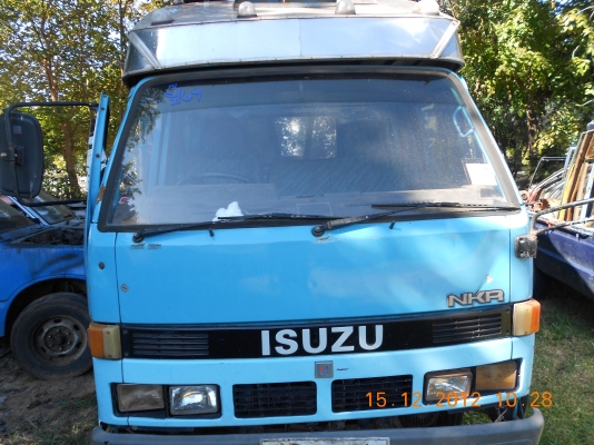 ขาย ISUZU NKR 110 แรง รถรับส่งนักเรียน  ห้างแท้
