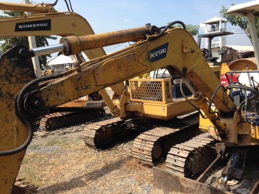 KOMATSU PC30-3 เก่าไทย ขายตามสภาพนะครับ KOMATSU PC30-3 เก่าไทย ขายตามสภาพนะครับ