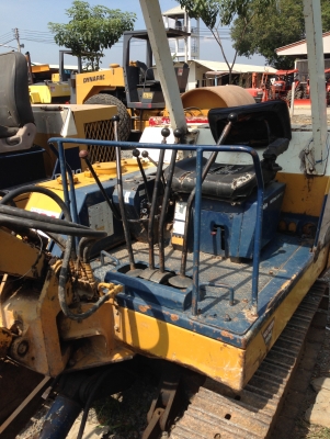 KOMATSU PC30-3 เก่าไทย ขายตามสภาพนะครับ KOMATSU PC30-3 เก่าไทย ขายตามสภาพนะครับ