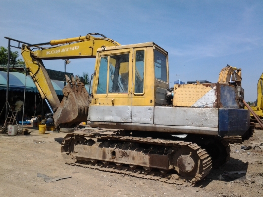 ขายแม็กโครKoMATSU PC 100-3ราคาถูกขายแค่260000บาทเองคับ