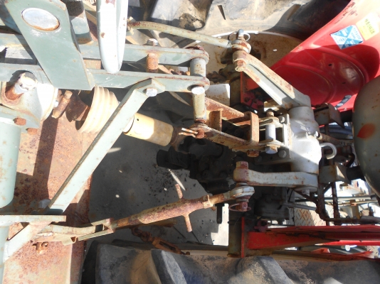 ขายรถแทรกเตอร์ YANMAR YM 2000 ขายรถแทรกเตอร์ YANMAR YM 2000