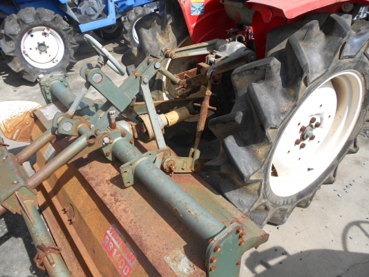 ขายรถแทรกเตอร์ YANMAR YM 2000 ขายรถแทรกเตอร์ YANMAR YM 2000