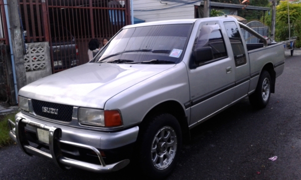 ขายเรือนใมร์ อีซูซุ `TFR` มังกรทองสภาพสวยๆ ราคา 950บ. ขายเรือนใมร์ อีซูซุ `TFR` มังกรทองสภาพสวยๆ ราคา 950บ.