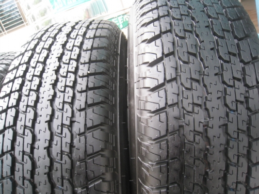 ขายล้อแม็กป้ายแดง All new Isuzu d-max 17"x7" et33 6รู139.7 + ยางยางผลิตสัปดาห์ที่24 ปี13  สนใจติดต่อเล็กคลองสามครับ (081-3747940)