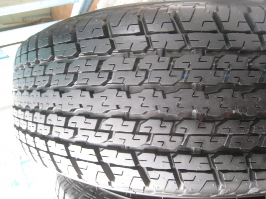 ขายล้อแม็กป้ายแดง All new Isuzu d-max 17"x7" et33 6รู139.7 + ยางยางผลิตสัปดาห์ที่24 ปี13  สนใจติดต่อเล็กคลองสามครับ (081-3747940)