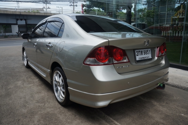 HONDA CIVIC FD รถเดิม ชุดแต่งรอบคัน เกียร์ AUTO แอร์เย็น เครื่อง+เกียร์ดี ช่วงล่างสมบูรณ์ รถไม่มีอุบัตติเหตุ รถขับดีมาก สีสวย พร้อมใช้งาน จัดไฟแนนได้ ฟรีดาวน์ HONDA CIVIC FD รถเดิม ชุดแต่งรอบคัน เกียร์ AUTO แอร์เย็น เครื่อง+เกียร์ดี ช่วงล่างสมบูรณ์ รถไม่มีอุบัตติเหตุ รถขับดีมาก สีสวย พร้อมใช้งาน จัดไฟแนนได้ ฟรีดาวน์