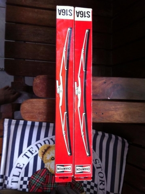 ขายยางปัดน้ำฝนพร้องก้าน ราคา 300 พร้อมส่งไปรษณีย์ ขายยางปัดน้ำฝนพร้องก้าน ราคา 300 พร้อมส่งไปรษณีย์