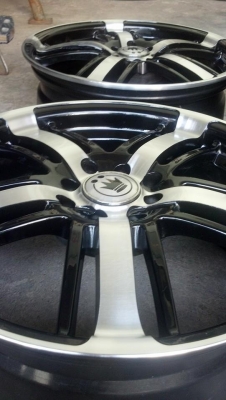 แม็กขอบ 17 กว้าง 7 ออฟ 40 ขนาด 4 รู 100 114 ไร้ริ้วรอย