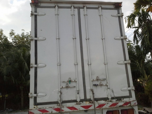 ขาย มิตชูบิชิไอ้หลง  ปี46 ตู้10 บานยาว 7เมตร