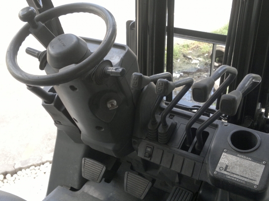 ขายรถฟอร์คลีฟท์ติดแก๊ส NISSAN NL01A15 เสา3 เมตรออโต้ งาสไล้ด์ได้ปี2004 รถนอกนำเข้า ติดต่อมานะ 085-9049669