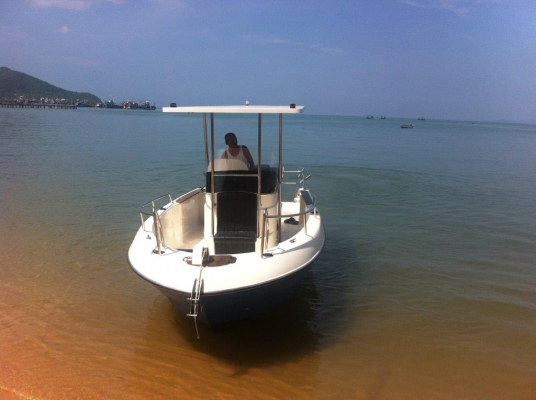 ต้องการขายเรือไฟเบอร์หล่อใหม่ขนาด24ฟุต