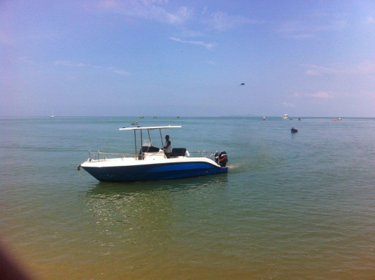 ต้องการขายเรือไฟเบอร์หล่อใหม่ขนาด24ฟุต