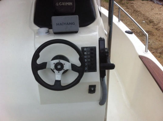 ต้องการขายเรือไฟเบอร์หล่อใหม่ขนาด24ฟุต