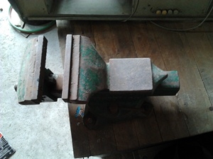 ขายปากกาจับชิ้นงาน ยี่ห้อ nicholson ขนาด 6 นิ้ว ประเทศ usa ขาย 3,800.-บาท