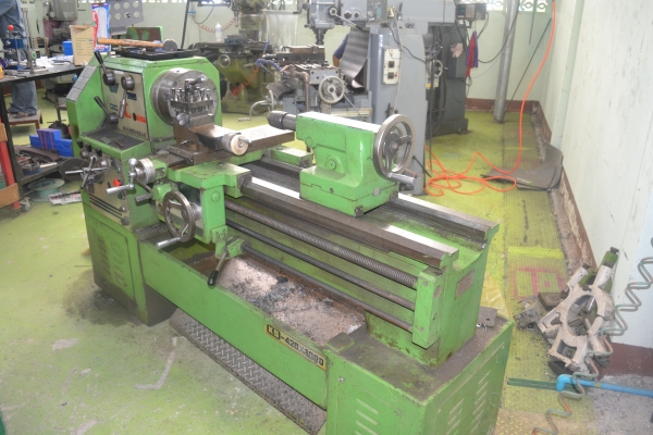 ขายเครื่องกลึง ไต้หวัน6 ฟุต ขายเครื่องกลึง ไต้หวัน6 ฟุต