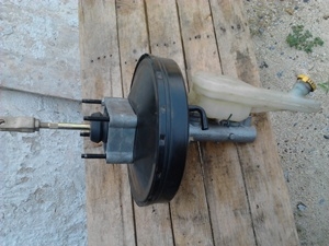 ขายหม้อลมเบรกดราก้อนดัดแปลงใส่แม่ปั้มน้ำมันของ นิสสัน ตามภาพ 1,000.-บาท สนใจ ติดต่อ คุณประยูร ม. โทร 0800888764