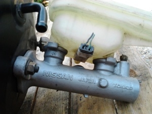 ขายหม้อลมเบรกดราก้อนดัดแปลงใส่แม่ปั้มน้ำมันของ นิสสัน ตามภาพ 1,000.-บาท สนใจ ติดต่อ คุณประยูร ม. โทร 0800888764