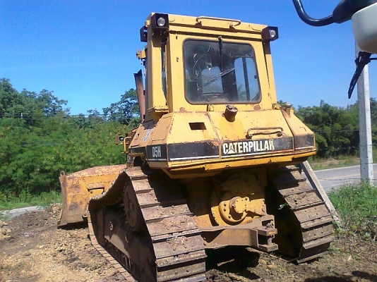 รถแทรคเตอร์ CAT D5 H แบบเกียร์ทอร์ครุ่นใหม่ ช่วงล่างสวยเต็ม  สภาพ 90\% รถทำงานไว ประหยัดน้ำมัน มีทะเบียนครบ.