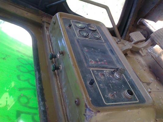 รถแทรคเตอร์ CAT D5 H แบบเกียร์ทอร์ครุ่นใหม่ ช่วงล่างสวยเต็ม  สภาพ 90\% รถทำงานไว ประหยัดน้ำมัน มีทะเบียนครบ.