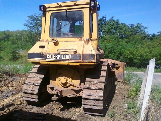 รถแทรคเตอร์ CAT D5 H แบบเกียร์ทอร์ครุ่นใหม่ ช่วงล่างสวยเต็ม  สภาพ 90\% รถทำงานไว ประหยัดน้ำมัน มีทะเบียนครบ.