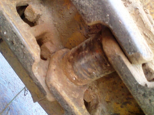 รถแทรคเตอร์ CAT D5 H แบบเกียร์ทอร์ครุ่นใหม่ ช่วงล่างสวยเต็ม  สภาพ 90\% รถทำงานไว ประหยัดน้ำมัน มีทะเบียนครบ.