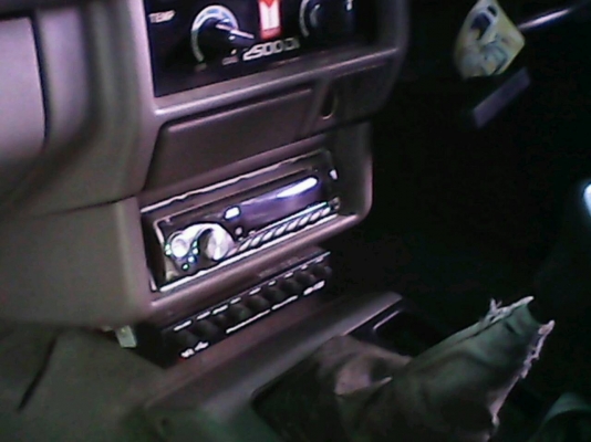 ISUZU TFR หัวเดียว เครื่องดีเกียร์ดีแอร์เย็นเครื่องสียง เลี่ยมๆพร้อมใช้เดิมๆหายาก ISUZU TFR หัวเดียว เครื่องดีเกียร์ดีแอร์เย็นเครื่องสียง เลี่ยมๆพร้อมใช้เดิมๆหายาก