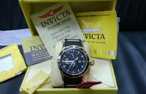 INVICTA 1747 USA.  เรือน stainless สีทอง สายยูนิเทรดดำ