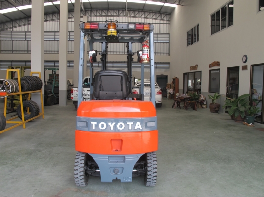 ขายรถฟอคลิฟท์ไฟฟ้า TOYOTA 7FB15 สภาพใหม่ ขายรถฟอคลิฟท์ไฟฟ้า TOYOTA 7FB15 สภาพใหม่