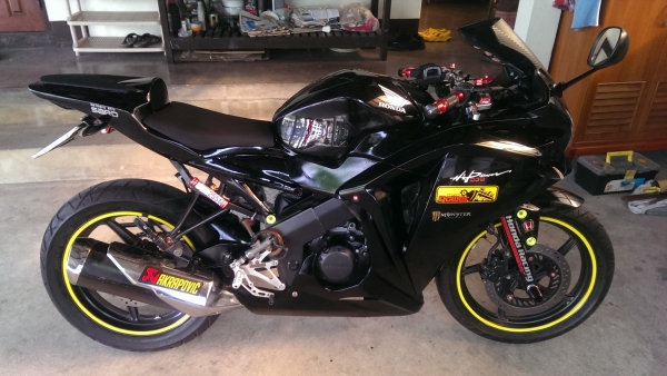 ขาย/แลก cbr150i แต่งชุดแฟรริ่งล่ะทุกอย่างครบแล้ว