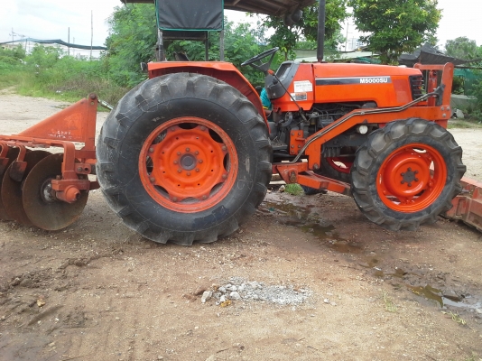 รถใช้งานได้ดีมาก .ขายkuBota  รุ่น 5000  4&times;4  ยางหน้าไม่สวย ทะเบียนปี57 ภาษีเต็ม  ไม่มีเยิ้ม แห้กริบ