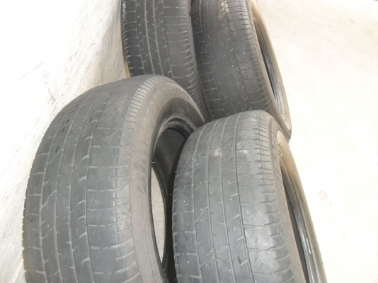 ยาง BRIDGESTONE 205/65R16 ปี12 สวยๆ 4 เส้น ราคา 2200 บาท