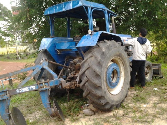 ขายแทรกเตอร์ฟอร์ด 6610  AT สวยๆแน่นครับ