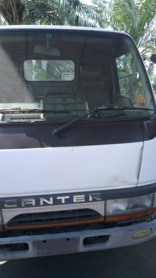 Canter รถหกล้อบรรทุกเล็ก ทะเบียนไม่ติดเวลา เครื่องGas นอกเดิม