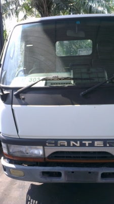 Canter รถหกล้อบรรทุกเล็ก ทะเบียนไม่ติดเวลา เครื่องGas นอกเดิม