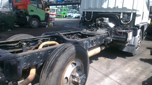 Canter รถหกล้อบรรทุกเล็ก ทะเบียนไม่ติดเวลา เครื่องGas นอกเดิม