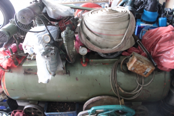 ขายปั้มลม ขนาดมอเตอร์ 5แรง ถัง300ลิตร 3 สูบ