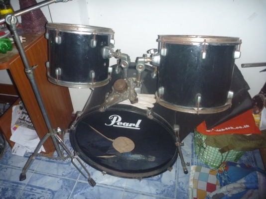 ขายกลอง pearl เก่าเก็บอุปกรณ์มีตามรูปนะครับ