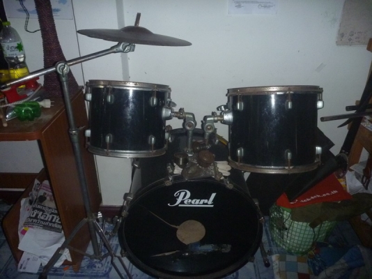 ขายกลอง pearl เก่าเก็บอุปกรณ์มีตามรูปนะครับ