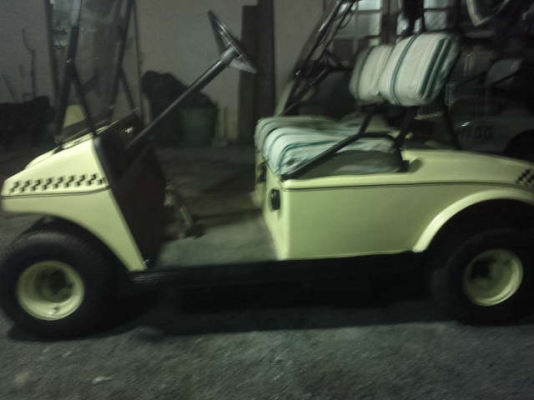 ขายรถกอล์ฟ 2 ที่นั่ง ราคาเบาๆ