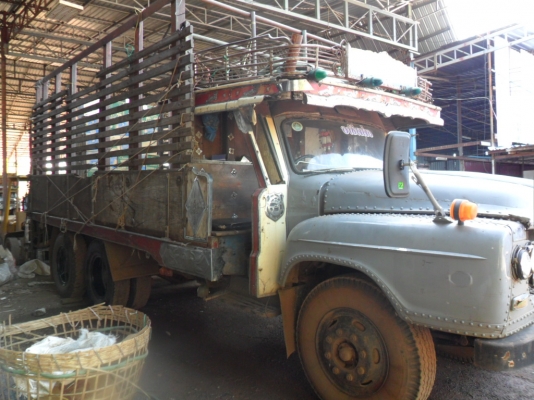 ขาย 10 ล้อ หัวยาว พวงมาลัยเพาเวอร์ เครื่องEH700 เพลาเดียว