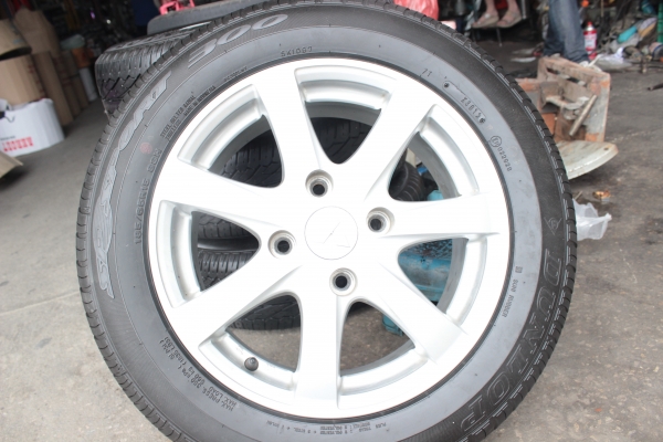 ขายล้อแม็ก new lancer ปี 2012 ชุดละ 7000 ขายล้อแม็ก new lancer ปี 2012 ชุดละ 7000