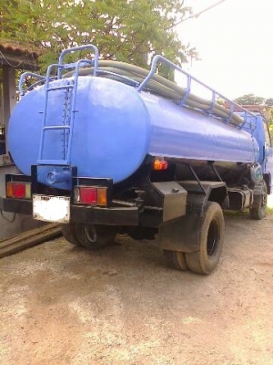 ขายรถน้ำISUZU NKR110 สภาพสวยพร้อมใช้ ราคาต่อรองได้ ติดต่อได้ที่คุณ อ๊อฟ พิจิตร 086-737-9991