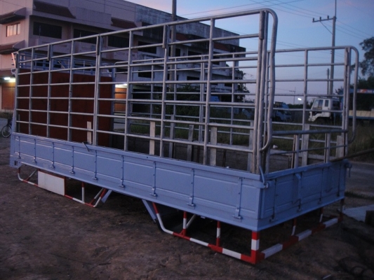 ขายกระบะคาร์โก้ คอกแป๊ป ของ ISUZU NPR ยาว 5 เมตร.