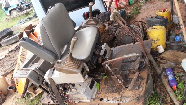 ขายด่วน ชุดคอนโทนมือ HITACHI EX200-3