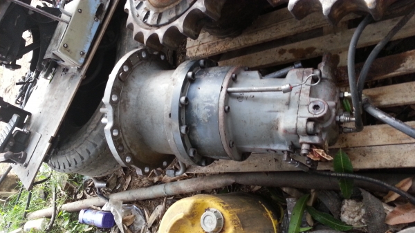 ขายด่วน มอเตอร์สวิง HITACHI EX200-3