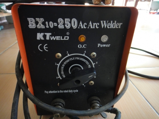 เครื่องเชื่อมไฟฟ้า 250A.