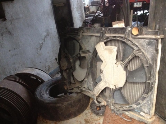 อยากขายมาก พัดลมพร้อมม้อน้ำ