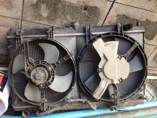 อยากขายมาก พัดลมพร้อมม้อน้ำ